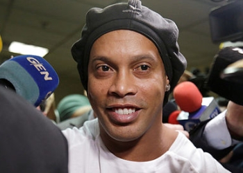Juez determina que Ronaldinho permanecerán en prisión preventiva