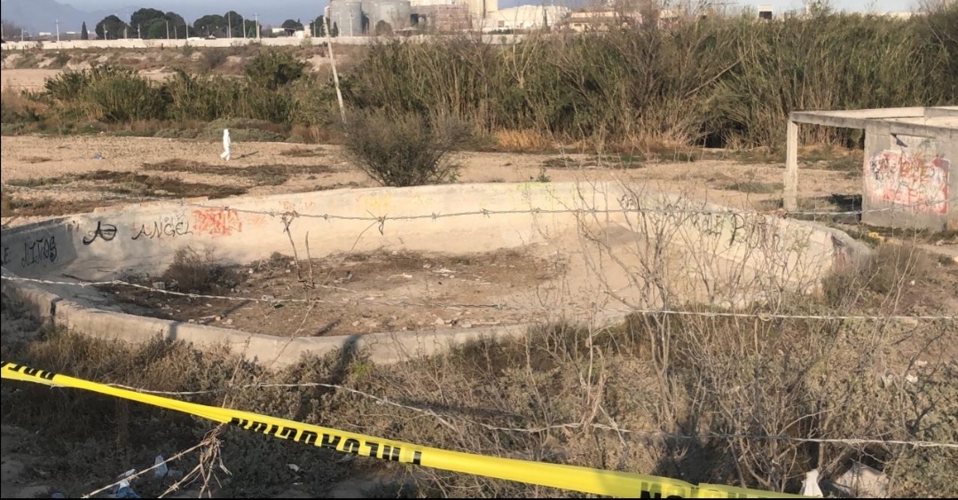 Encuentran un muerto en arroyo de la Analco