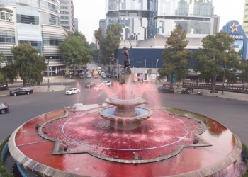 Tiñen de rojo a la Diana Cazadora en la CDMX