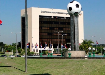 Conmebol postergaría el inicio de las Eliminatorias a Qatar 2022