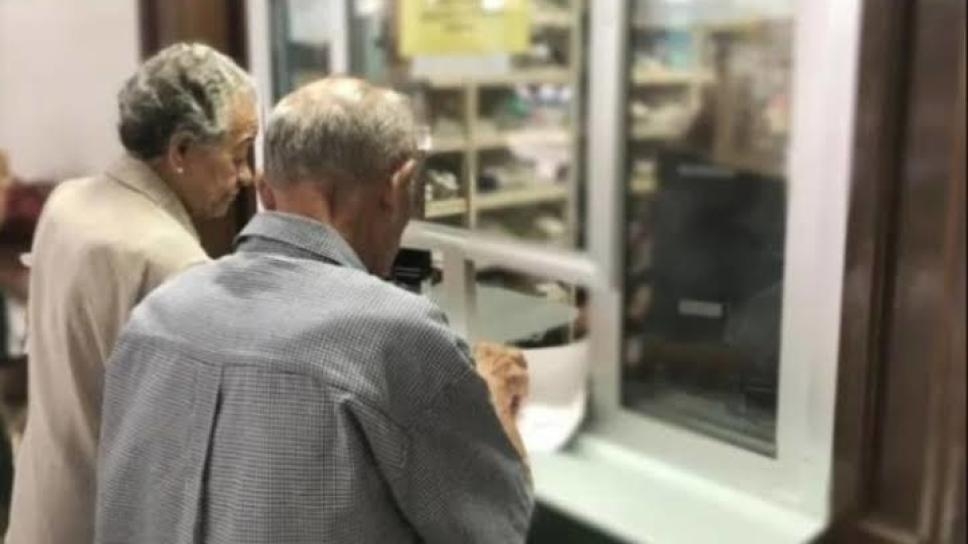 Pide IMSS a jubilados evitar acudir el primer día de pago a bancos