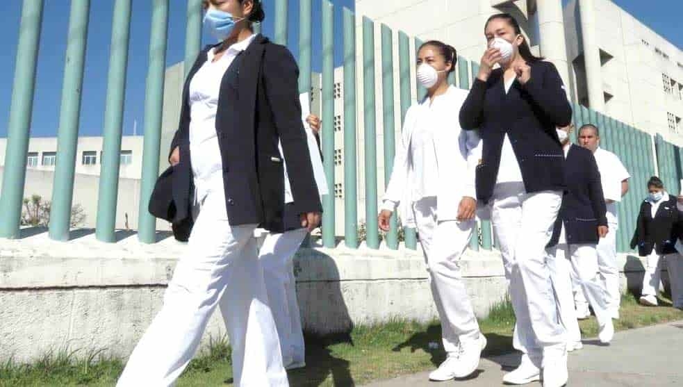 Agreden y discriminan a enfermeras en Guadalajara