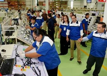 Suspenden labores en Fujikura