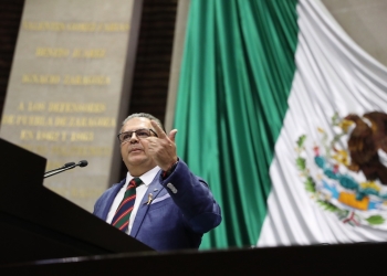 Diputado Federal Evaristo Lenin Pérez se separa de la bancada del PAN