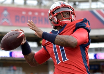 P.J. Walker firma con Los Panthers de Carolina