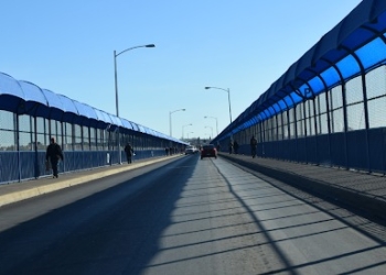 Restringe EU cruce en puentes internacionales con México