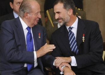 Felipe VI de España renuncia a la herencia de su padre