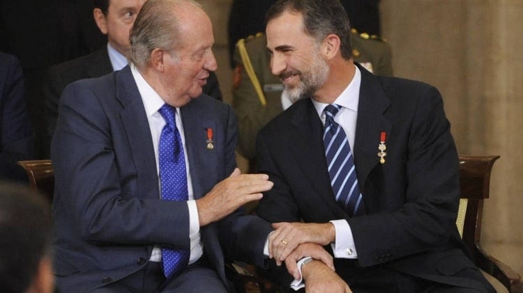 Felipe VI de España renuncia a la herencia de su padre