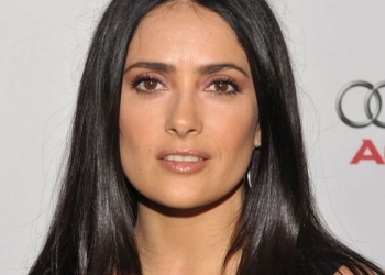 “No trabajo, no compro”: Salma Hayek se une al paro ‘Un Día Sin Nosotras’