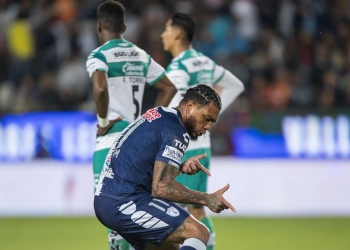 Pachuca consigue triunfo ante Santos