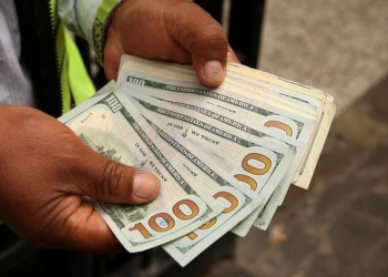 El peso cae a su peor nivel en 3 años ante el dólar