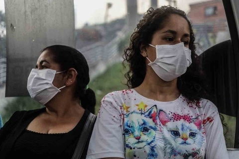 ‘Ya no tenemos insumos’: enfermera del IMSS suplica a autoridades