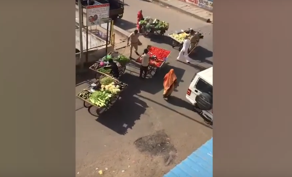 Destruyen mercancía de vendedores por no obedecer la cuarentena