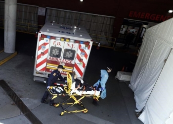 NY registra 594 muertes en un día