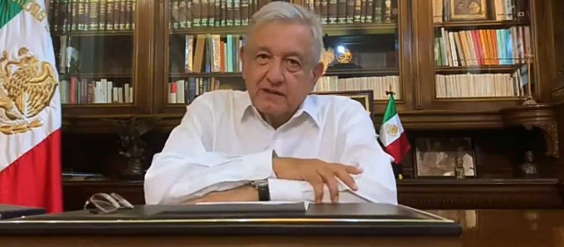Celebra López Obrador la entrada del T-MEC