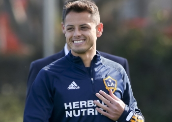 Chicharito Hernández anuncia que será papá por segunda vez