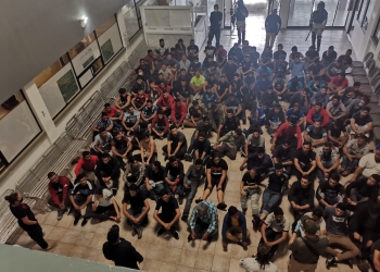 Se amotinan migrantes en albergue de Piedras Negras
