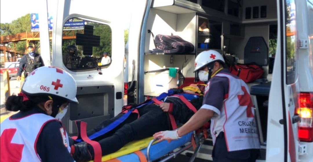 Muere motociclista al llegar al hospital