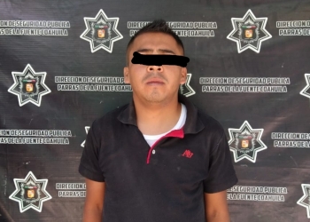 Detienen a dos hombres  en Parras de la Fuente