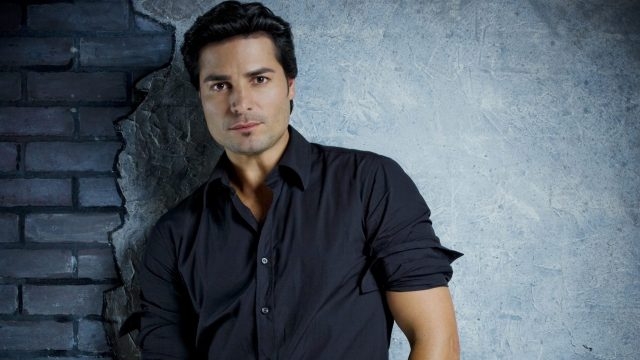 Fuertes críticas hacia Chayanne por posar sin camisa