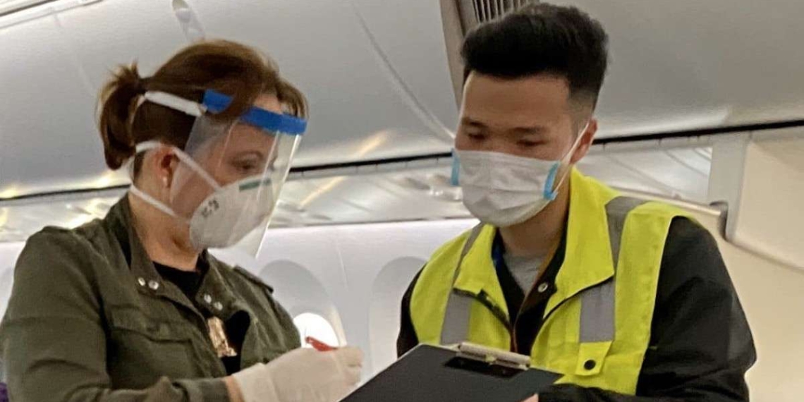 Despega de China tercer vuelo con insumos para Covid-19