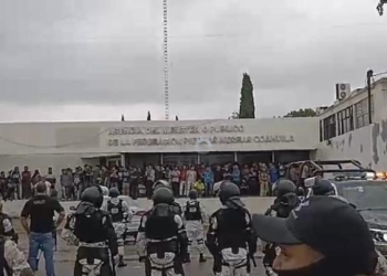 Migrantes incendian albergue; interviene Guardia Nacional