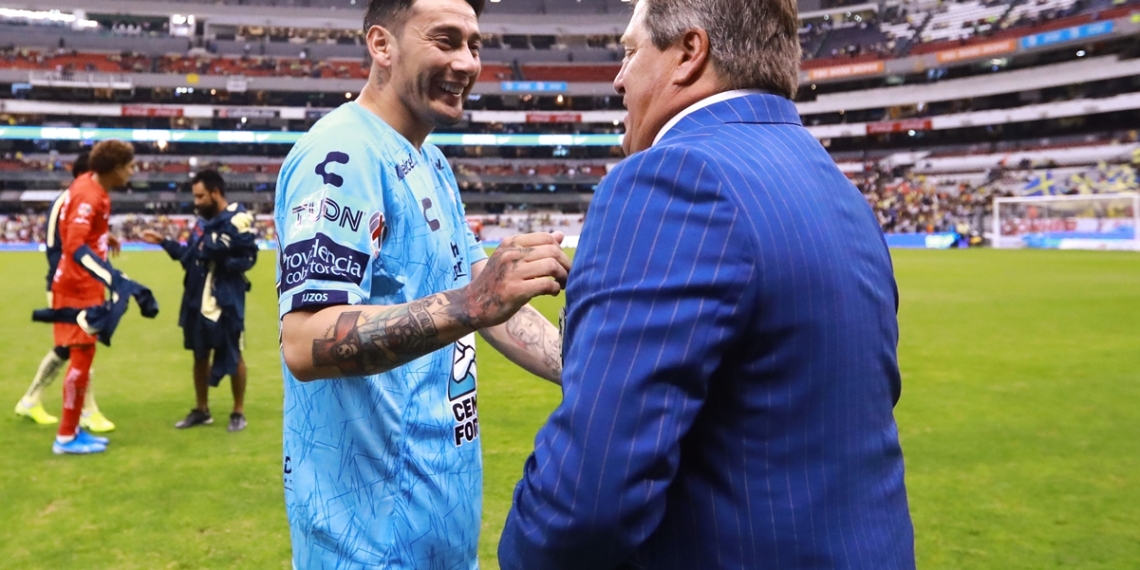 Miguel Herrera descarta llegada de Rubens Sambueza a las Águilas