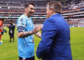 Miguel Herrera descarta llegada de Rubens Sambueza a las Águilas