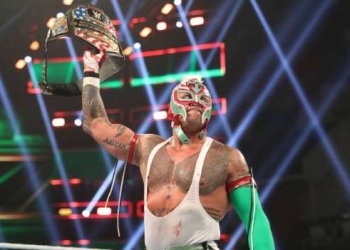 Rey Mysterio se retira de la WWE