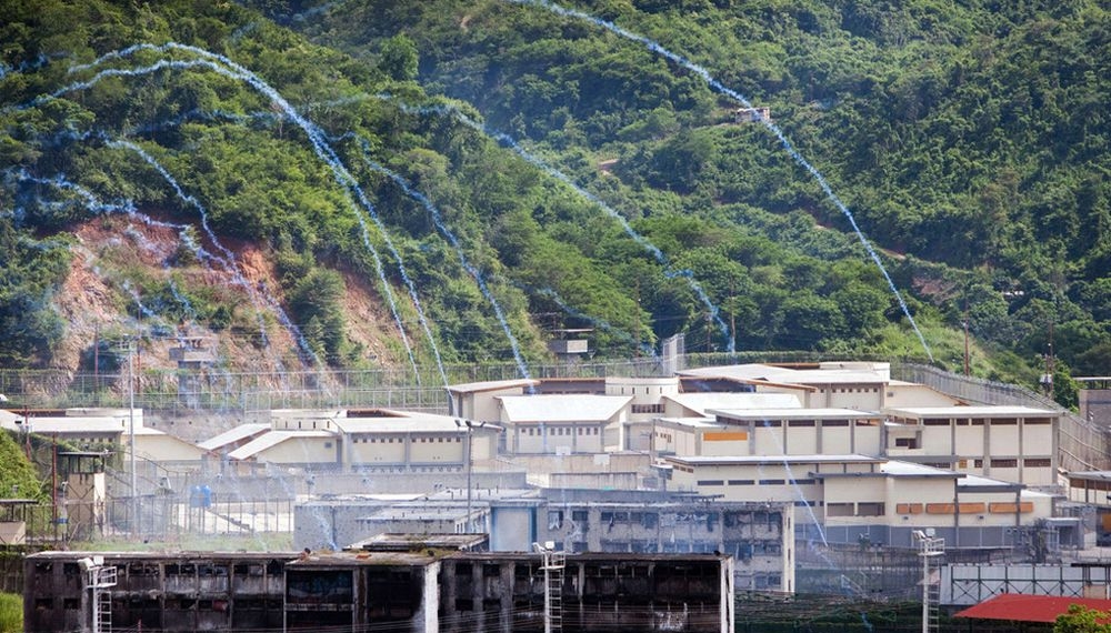 Motín en cárcel de Venezuela deja al menos 46 muertos y 50 heridos