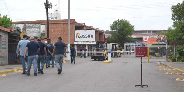 Maquiladoras del ramo automotriz reanudan labores