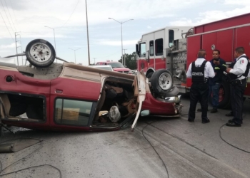 Volcadura al sur de Saltillo