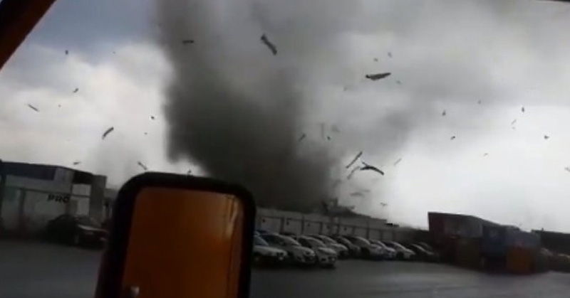Ascienden a tres las muertes por el tornado en Apodaca, Nuevo León