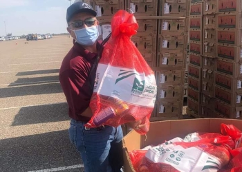 Banco de Alimentos del Sur de Texas dona verduras y frutas a pobladores de Eagle Pass