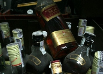Ascienden muertes por consumo de alcohol adulterado en Puebla