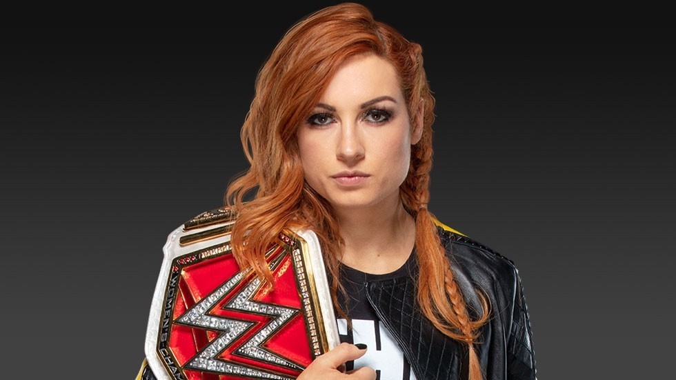 Becky Lynch se retira de la WWE