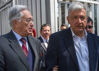 Exhibe Loret de Mola contratos del hijo de Manuel Bartlett con la Federación