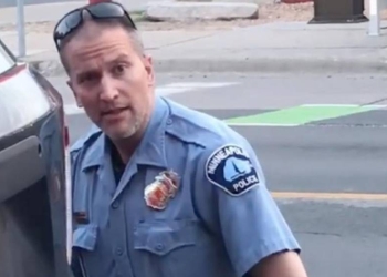 Detienen a policía que causó la muerte del afroamericano George Floyd