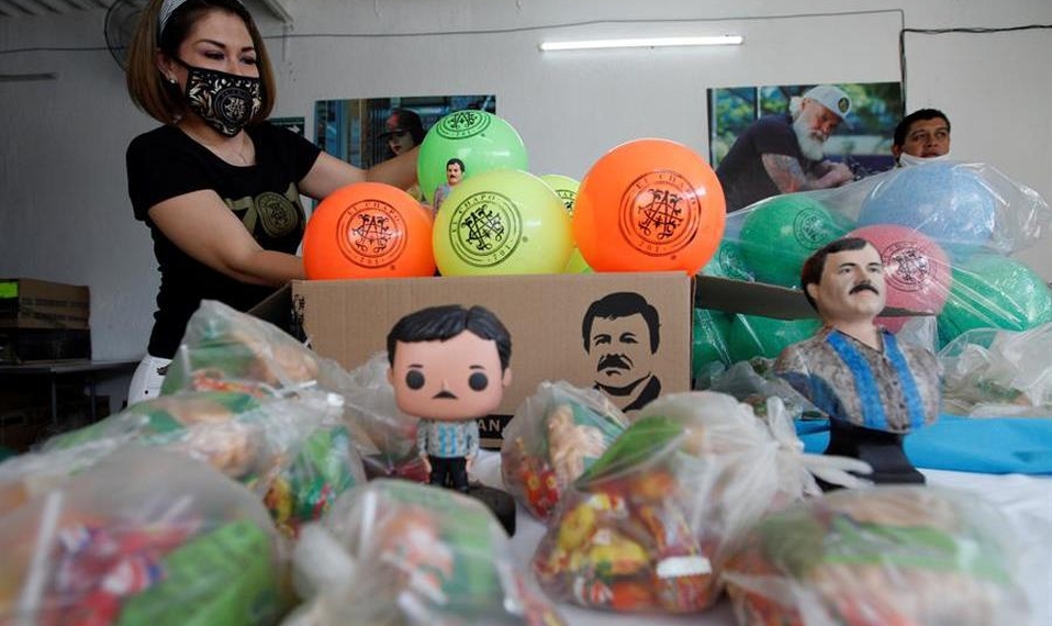 Regalan pelotas y dulces de ‘El Chapo’ para celebrar Día del Niño, en Jalisco