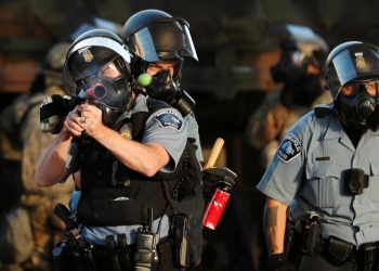 Gobernador de Minnesota moviliza a la Guardia Nacional para hacer frente a protestas