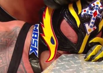 Rey Mysterio continúa hospitalizado