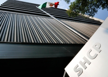 Confirma Hacienda golpe de 75% a la burocracia