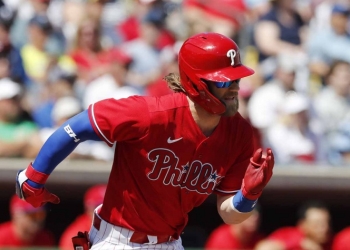 Phillies cierran instalaciones por contagio de cinco jugadores