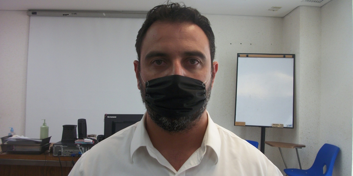 Director del ISSSTE busca solución entre personal y administrativos.
