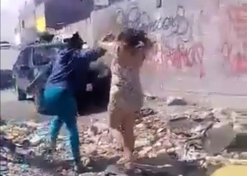 La agarra a golpes  en la Ignacio Allende