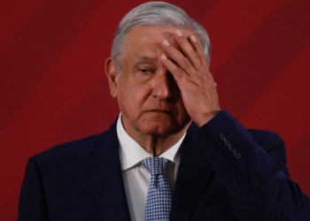 Llama AMLO a ‘portarse bien’ y a no proteger a criminales