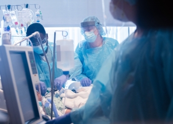 Joven de 20 años recibe trasplante de pulmones por daños que le causó el Covid-19