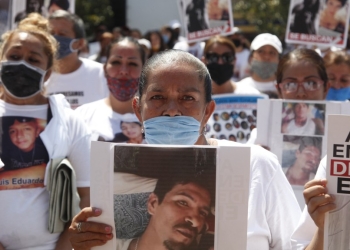 Familiares desaparecidos acusan a AMLO de haber ignorado a colectivos en Xalapa