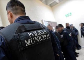 Entregan reconocimientos a Policías Municipales