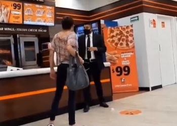 #LadyPizza agrede y amenaza a empleados de Little Ceasars en Edoméx